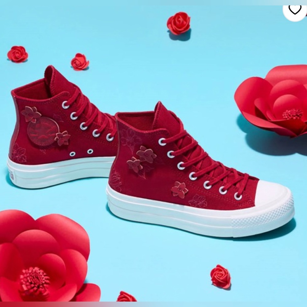 NIB Womens Converse Chuck Taylor All Star Lift 3D Florals High-Top Size 11